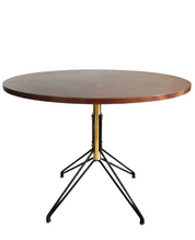 1950s_Italian_round_table