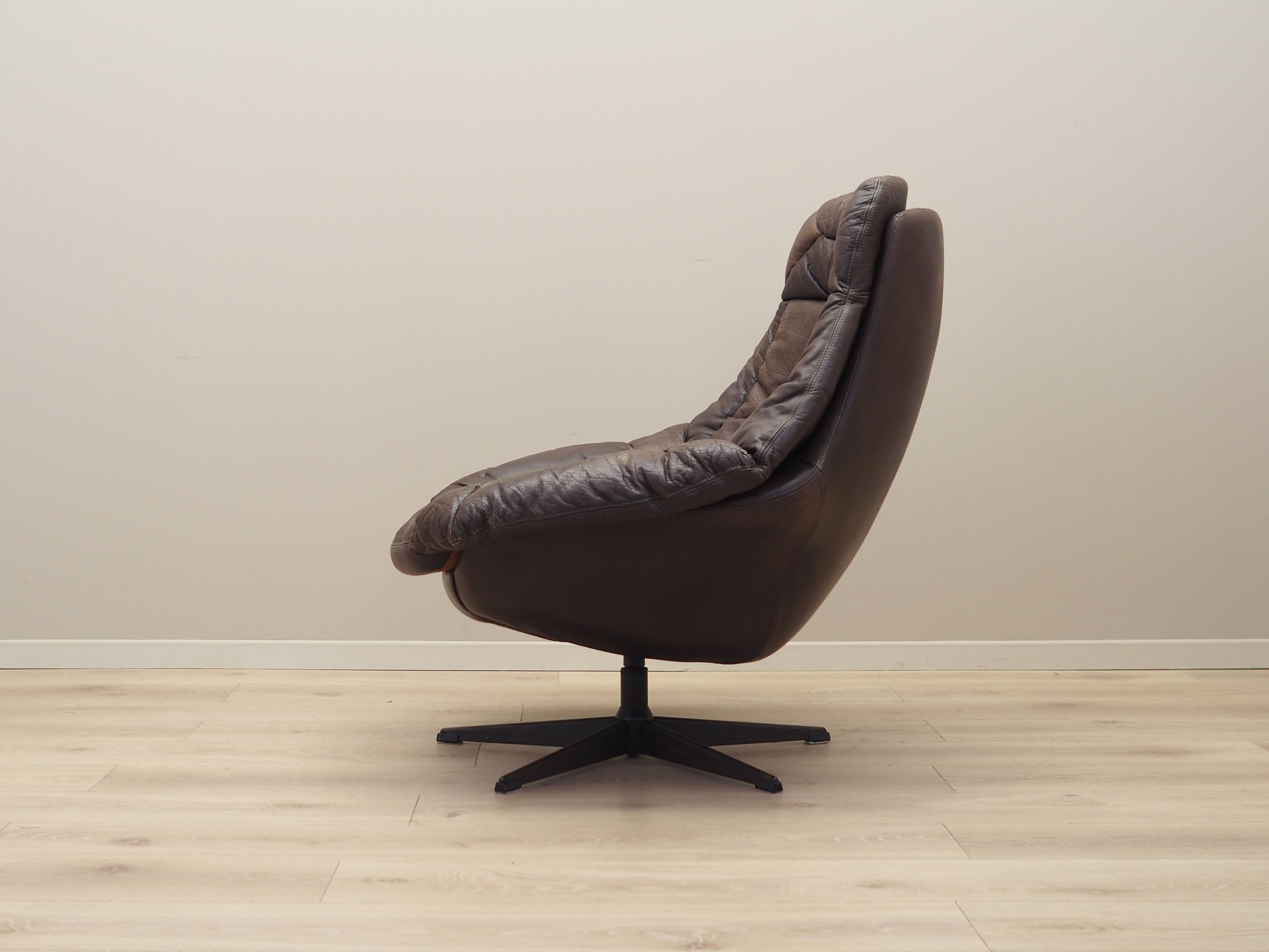 1960s_Leather_Swivel_Armchair_by_H.W._Klein_for_Bramin_Danish_Modern_Design