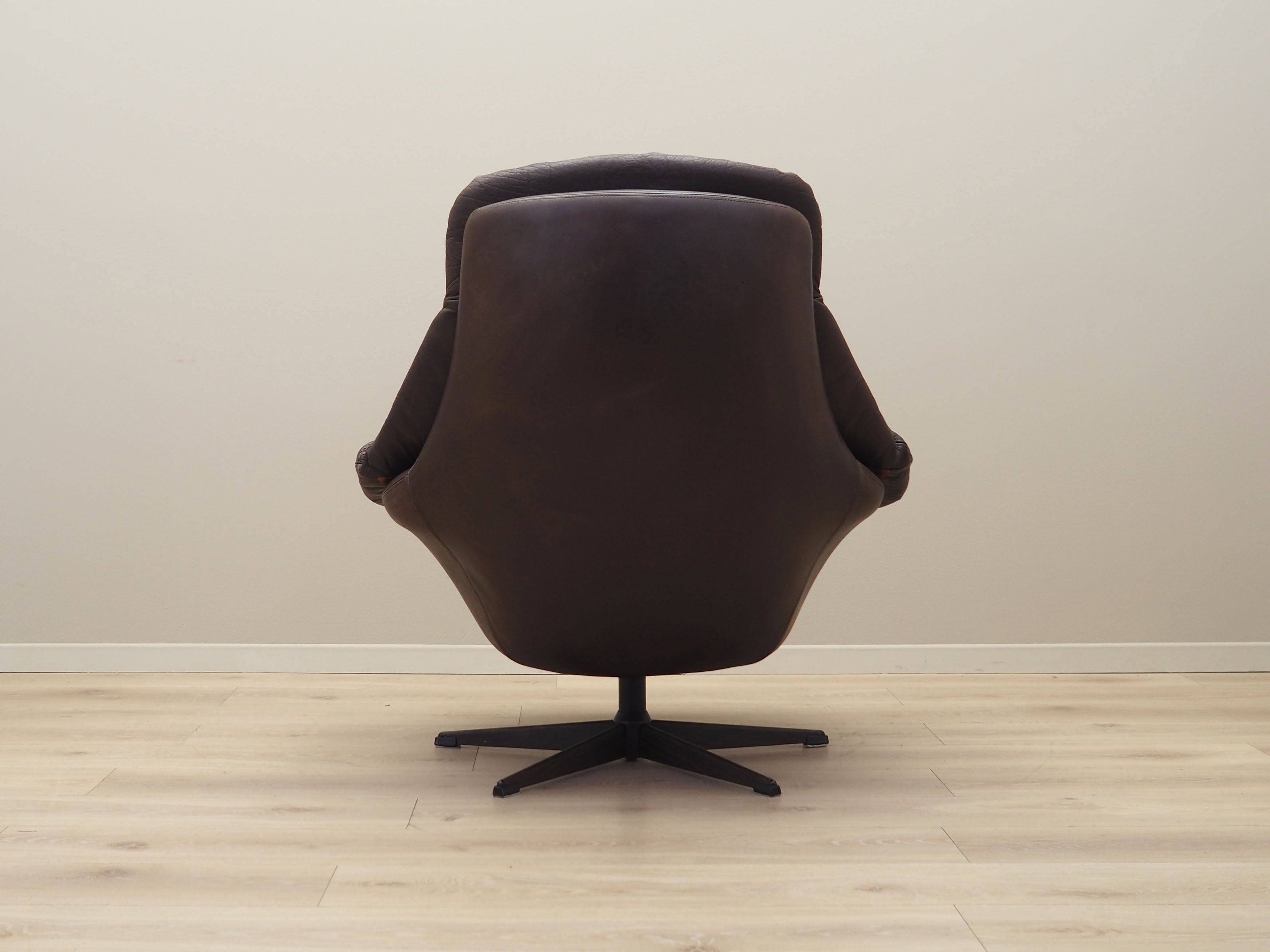 1960s_Leather_Swivel_Armchair_by_H.W._Klein_for_Bramin_Danish_Modern_Design