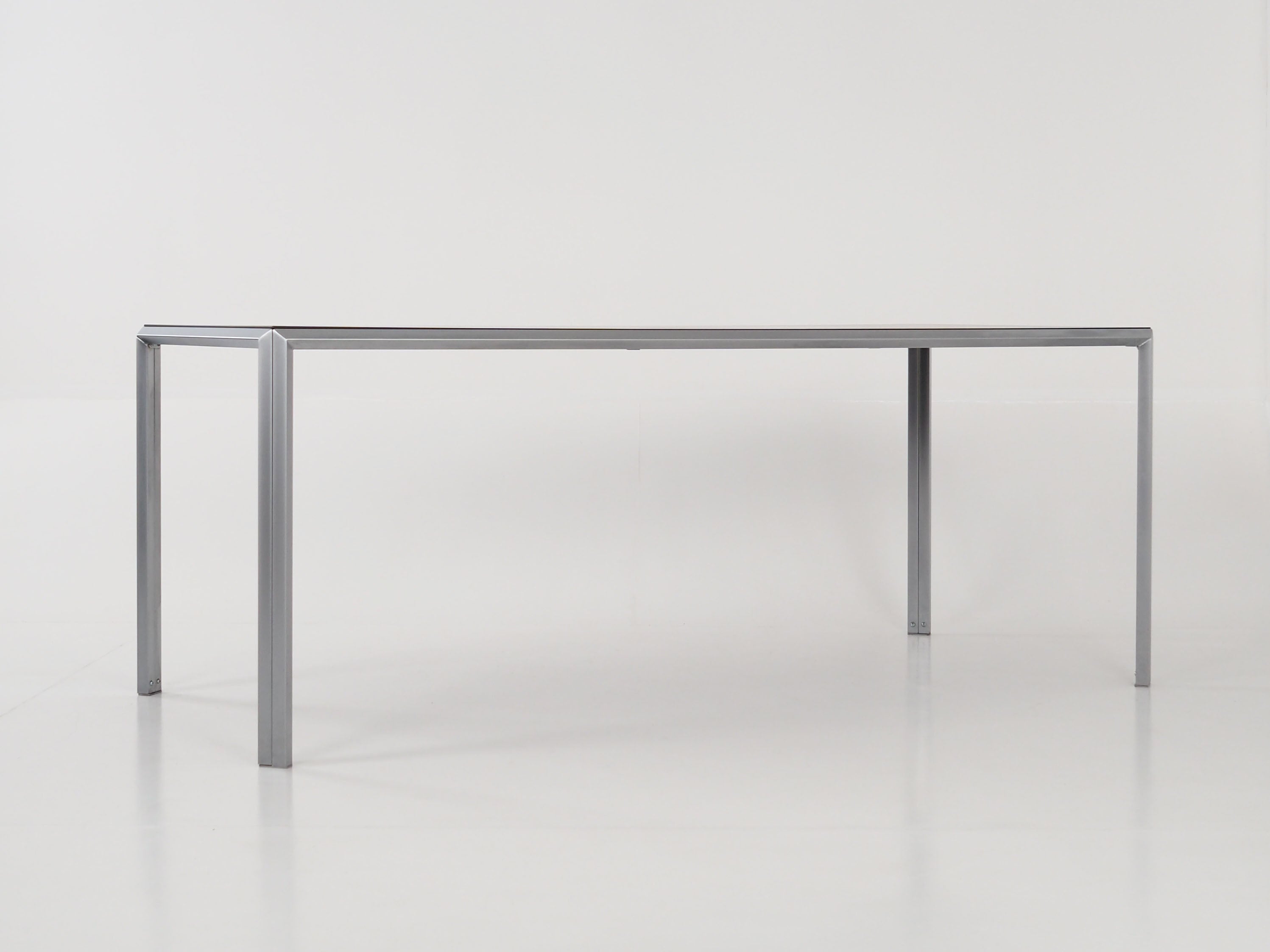 Aluminium_desk,_Scandinavian_design,_1980s,_manufacture:_Montana_Furniture