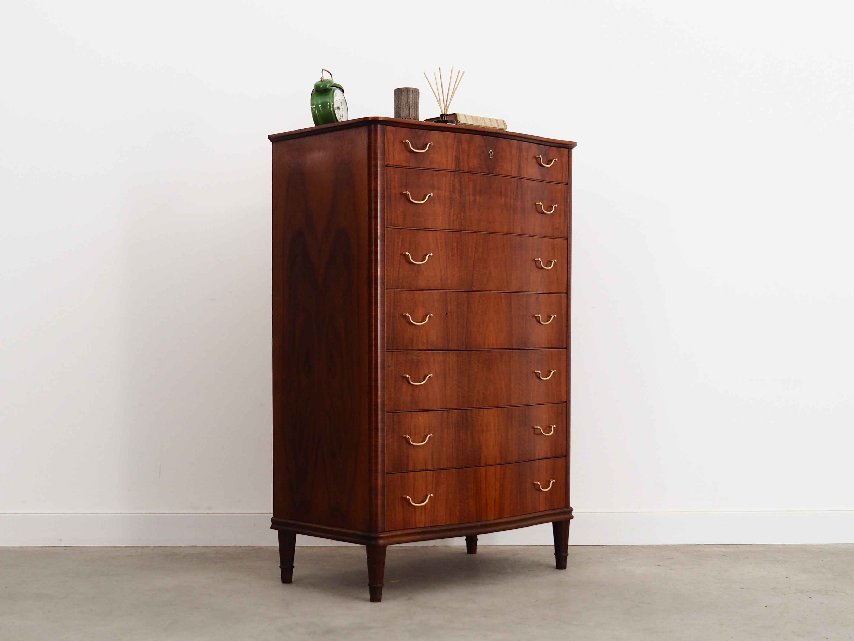 Walnut_chest_of_drawers,_Danish_design,_1960s,_production:_Denmark