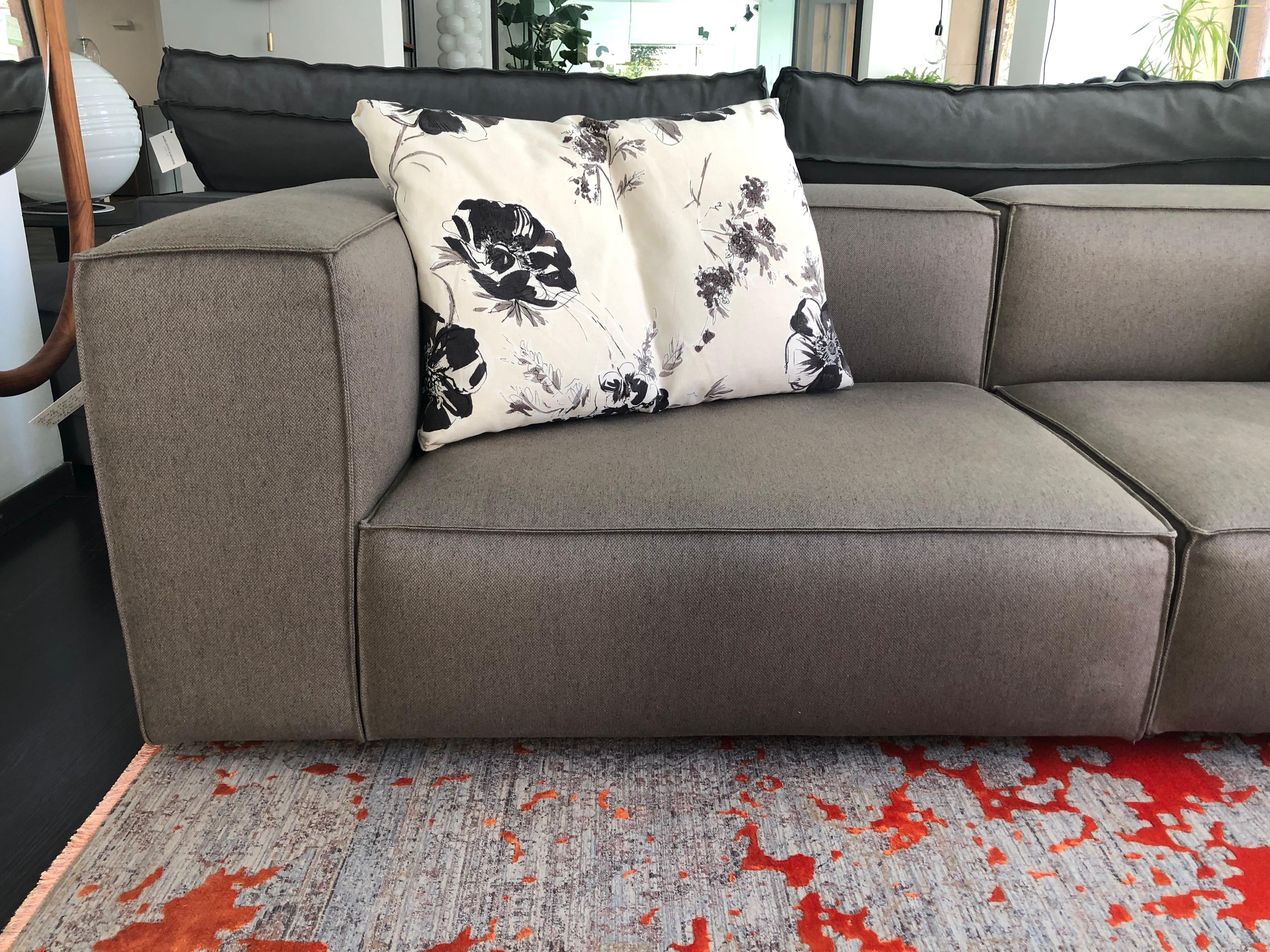 Neowall_Sofa_by_Living_Divani