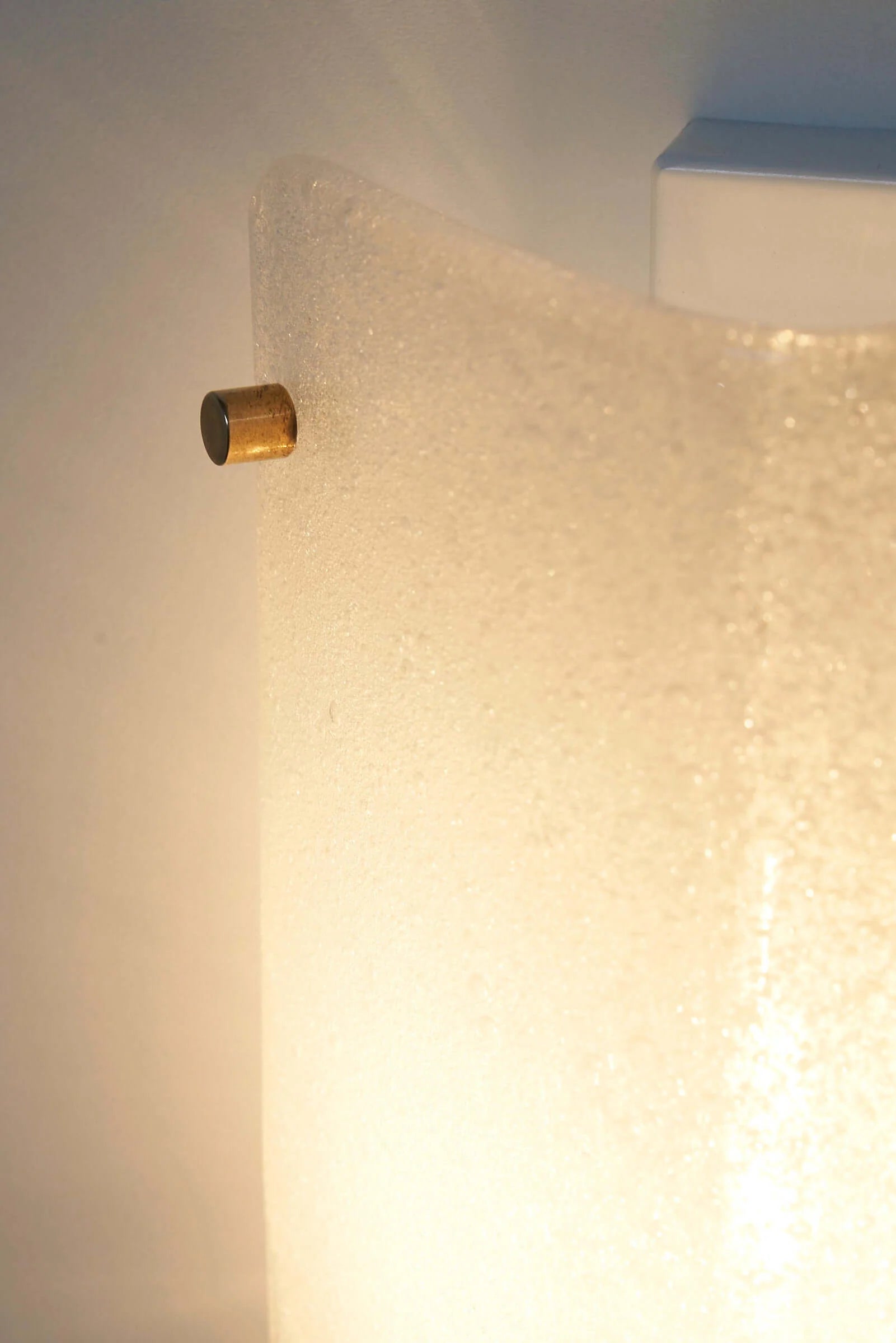 Triangular_Prism_Glass_Sconce_Kalmar