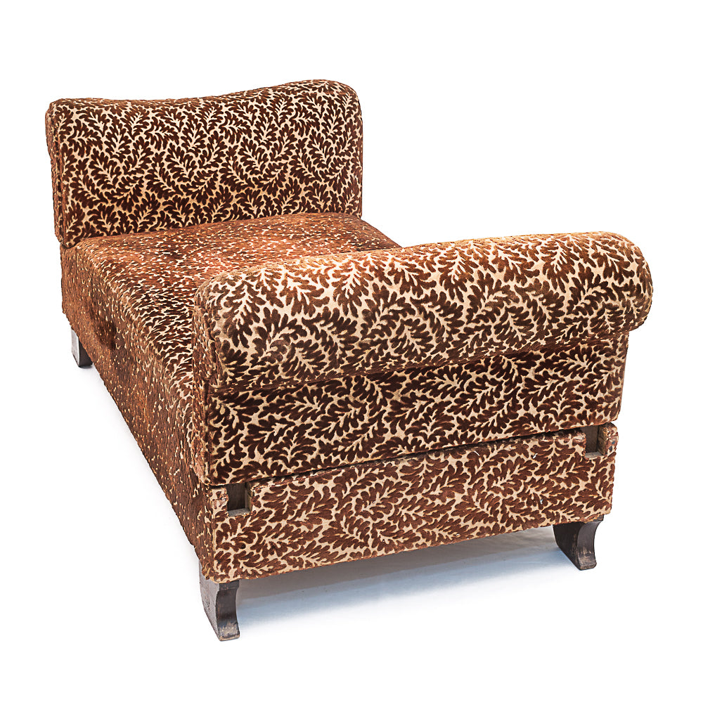 Art_Deco_daybed_from_1900