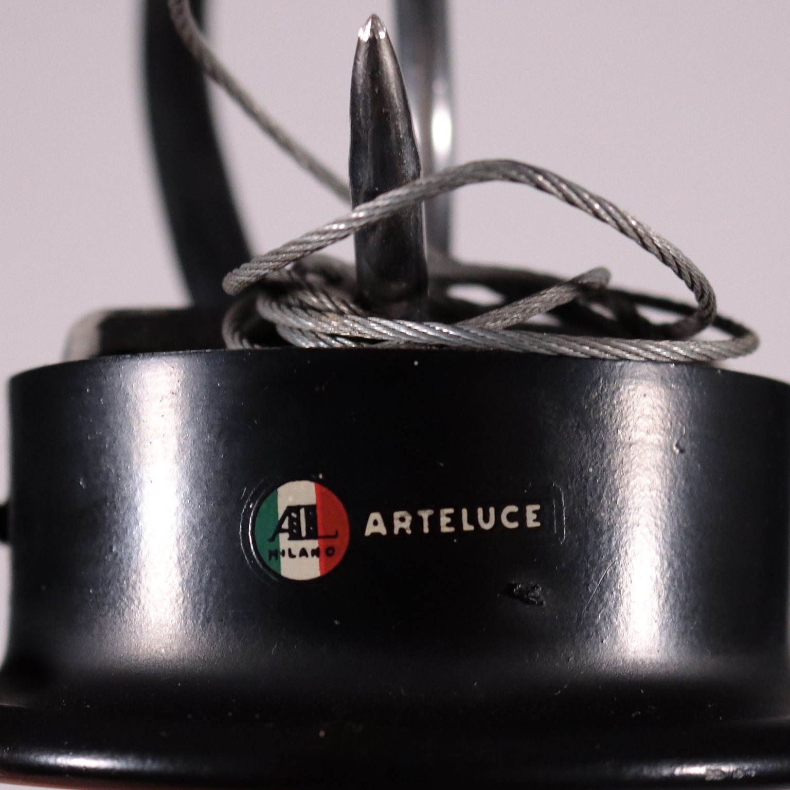 Arteluce_2097_30_Lamp_Vintage_Design_Gino_Sarfatti_Aluminium_Metal_1960s