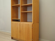 Ash_bookcase_Danish_design_1970s_production_Denmark