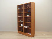 Ash_bookcase_Danish_design_1970s_production_Hundevad