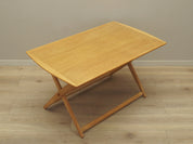 Ash_coffee_table_Danish_design_1970s_production_Denmark