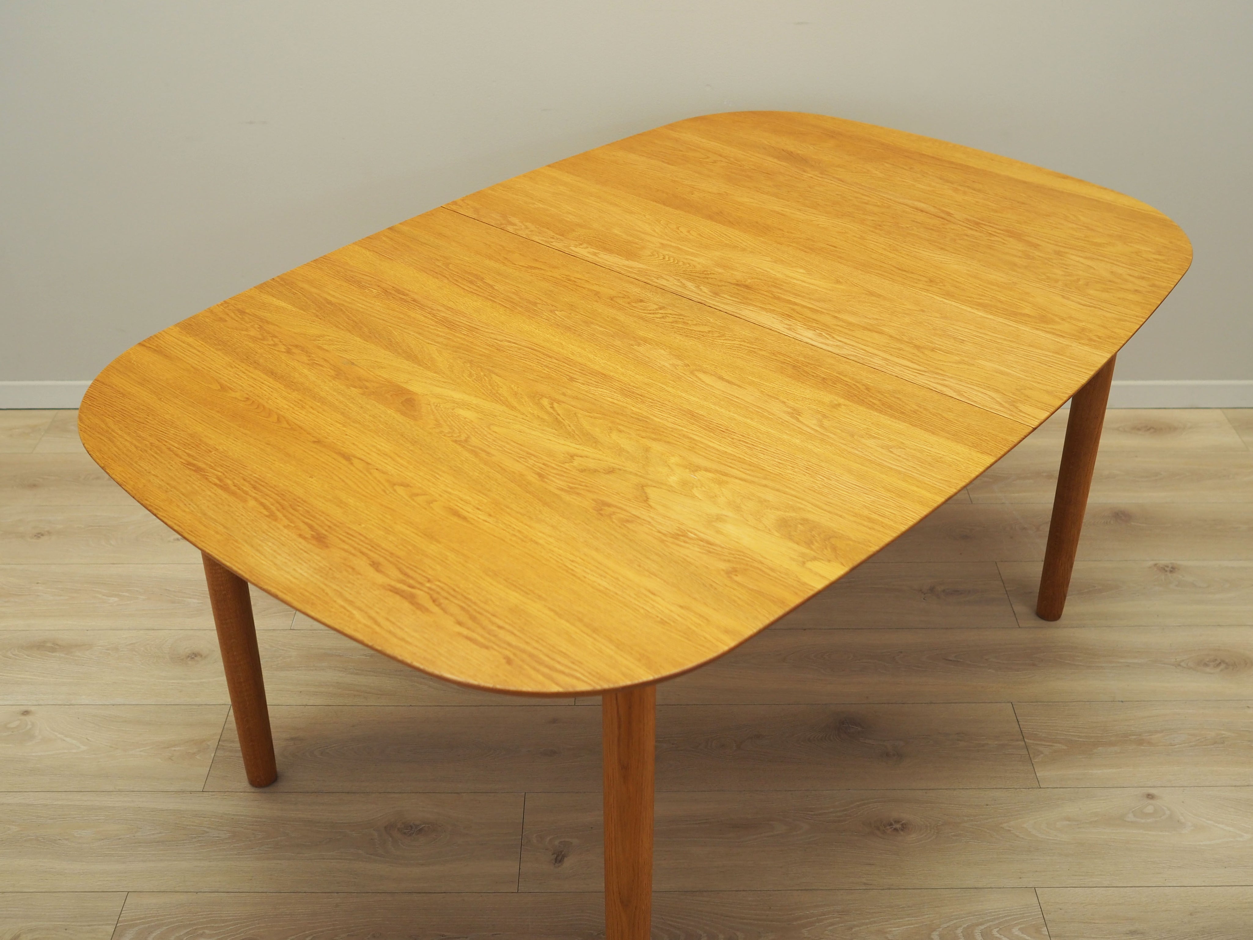 Ash_table_Danish_design_1960s_designer_Gunnar_Falsig_manufacturer_Holstebro_M_belfabrik
