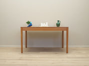 Ash_table_Danish_design_1970s_production_Denmark