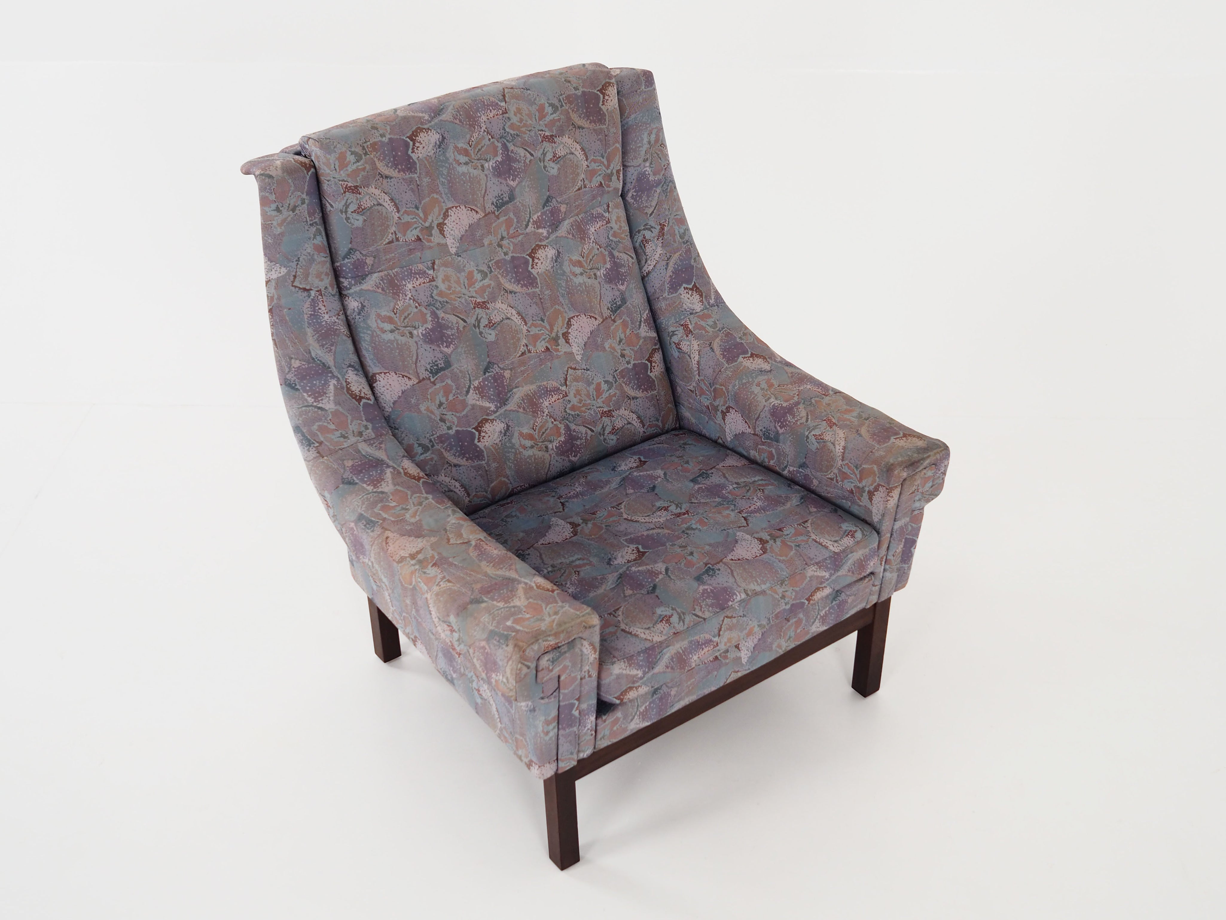 Beech_armchair_Danish_design_1960s_production_Denmark