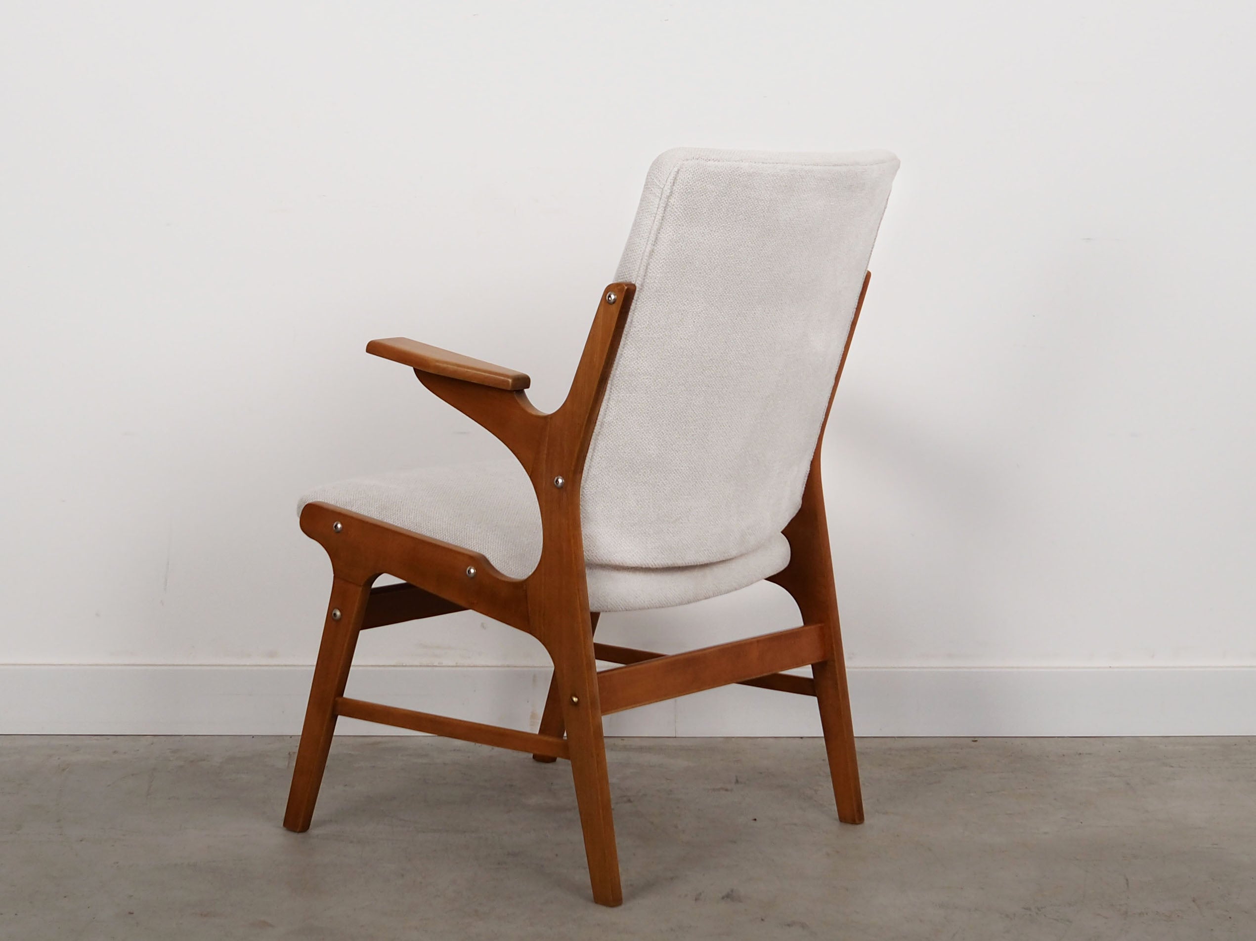 Beech_armchair_Scandinavian_design_1960s_designer_Arne_Hovmand_Olsen_manufacture_A._R._Klingenberg_Son