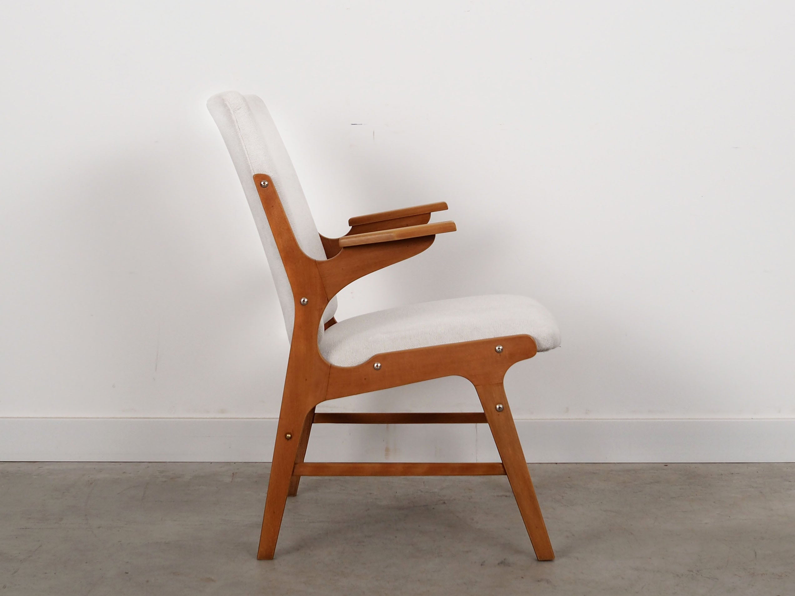 Beech_armchair_Scandinavian_design_1960s_designer_Arne_Hovmand_Olsen_manufacture_A._R._Klingenberg_Son