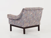 Beech_armchair_in_Danish_design_1960s