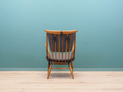 Beech_chair_Danish_design_1960s_designer_Illum_Wikkels_manufacture_Niels_Eilersen