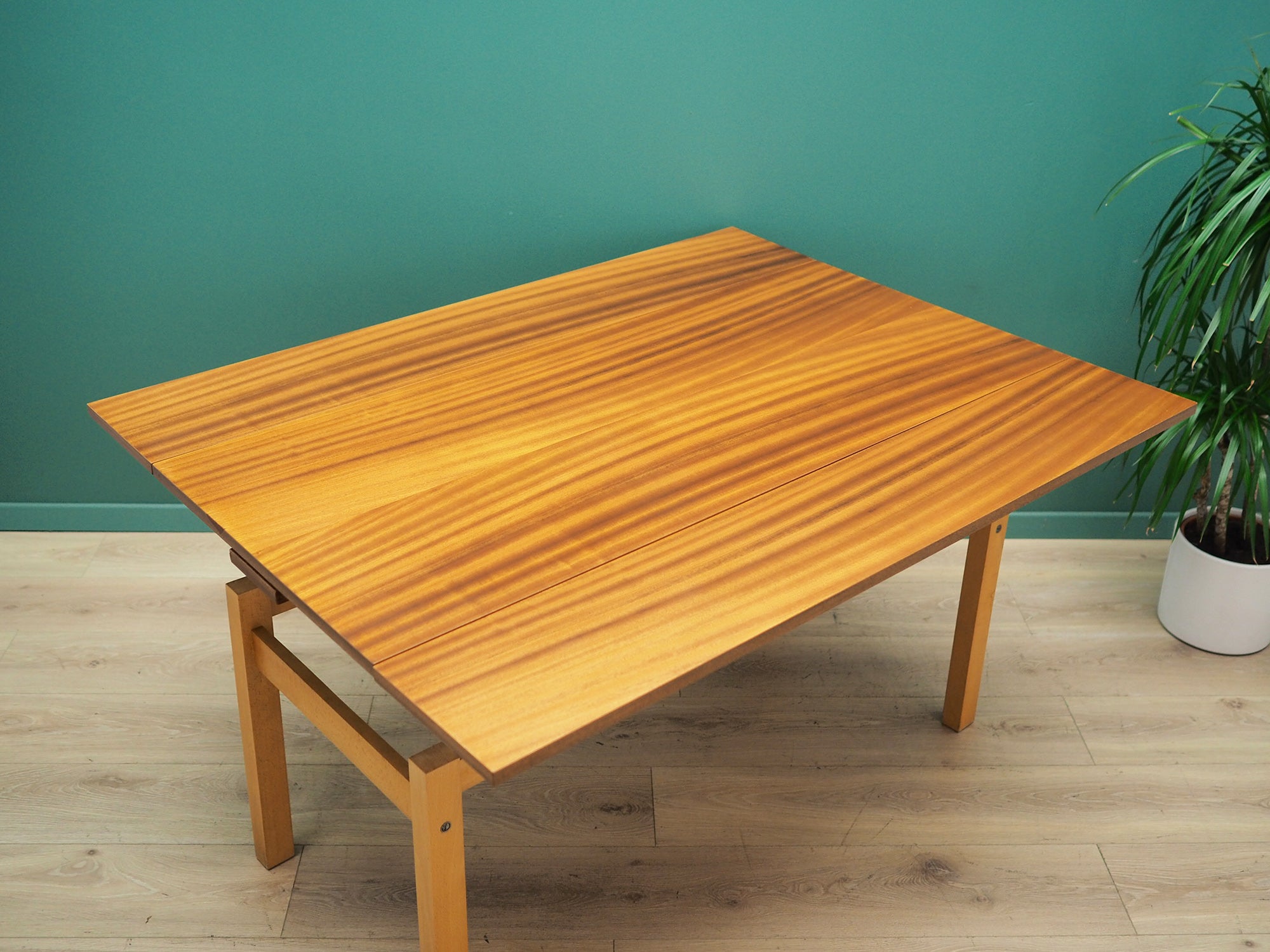 Beech_table_Danish_design_1980s_manufacturer_OFM