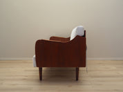 Beige_sofa_Danish_design_1970s_production_Denmark