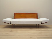 Beige_sofa_Danish_design_1970s_production_Denmark