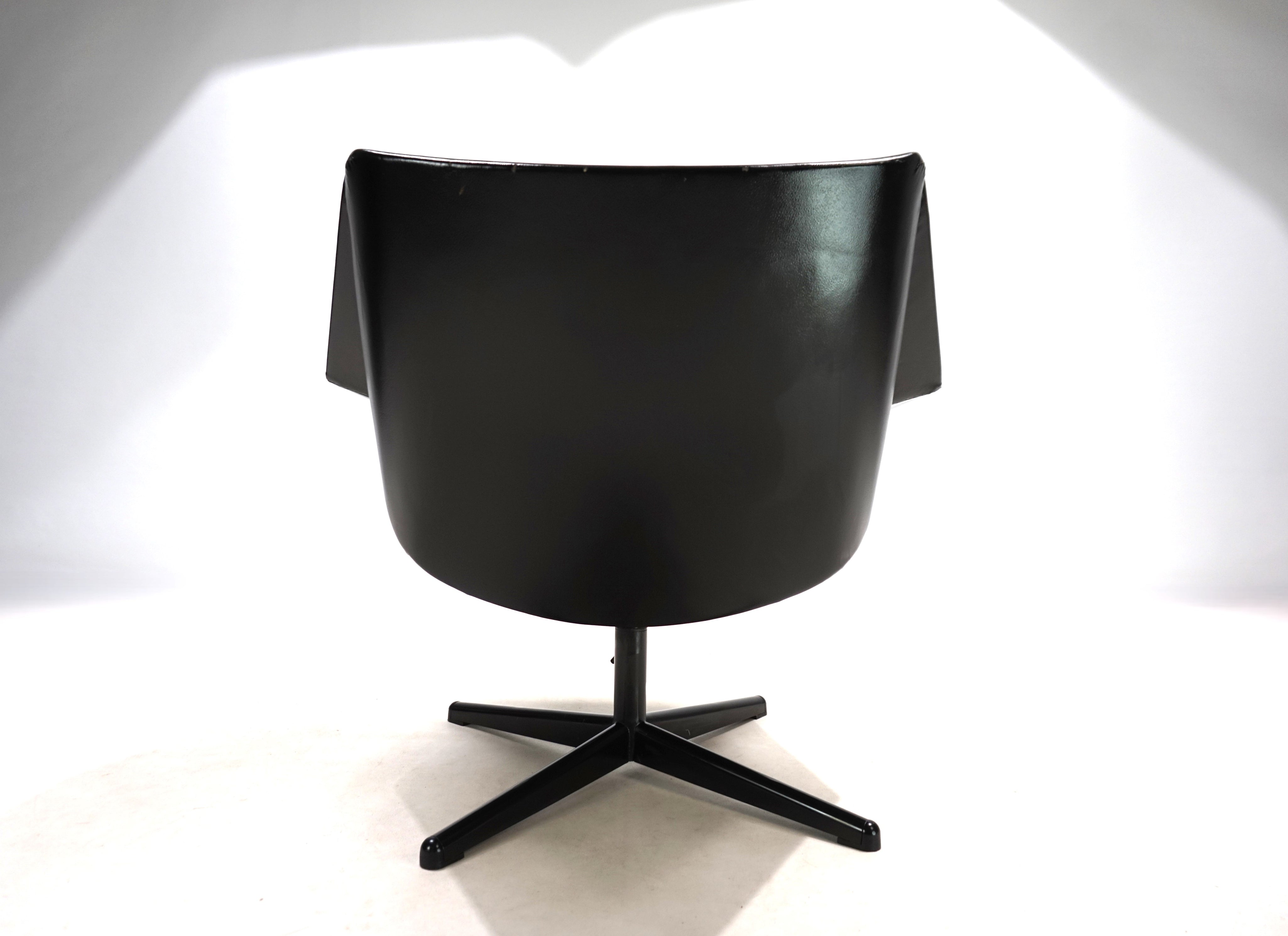 Black_Pastoe_FM08_lounge_chair_by_Cees_Braakman_1960