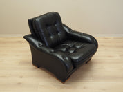 Black_armchair_Italian_design_1980s_manufacture_Italy
