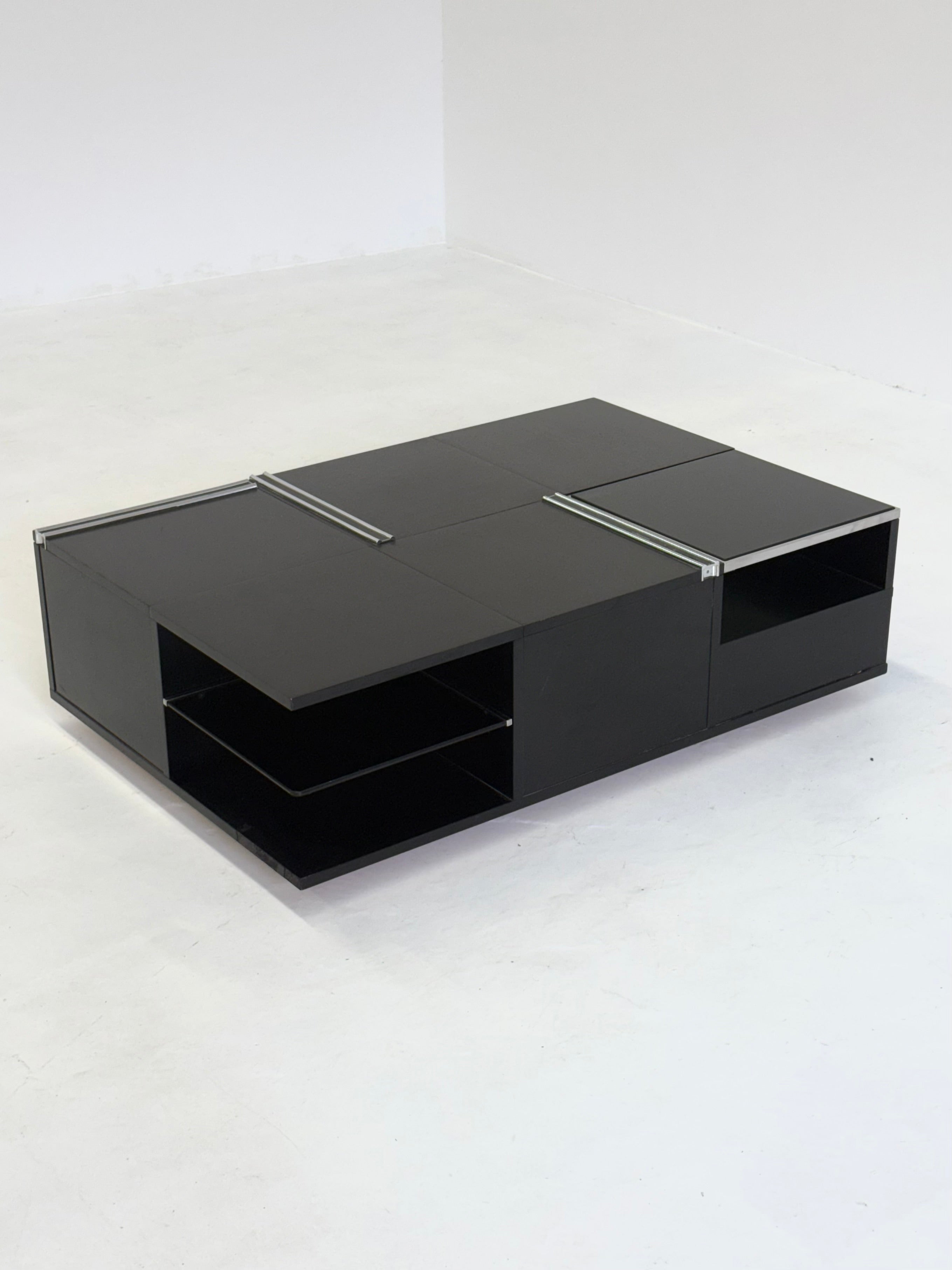 Black_wooden_vintage_coffee_table_from_Fiarm_with_chrome_details