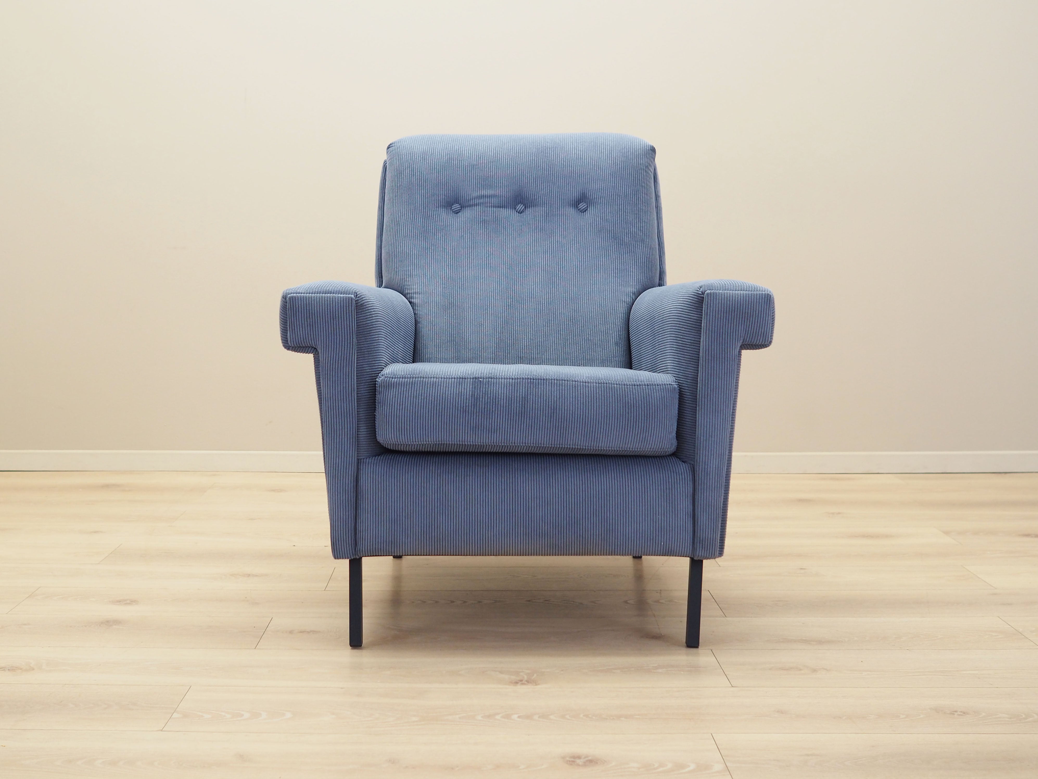 Blue_armchair_Italian_design_1970s_production_Italy