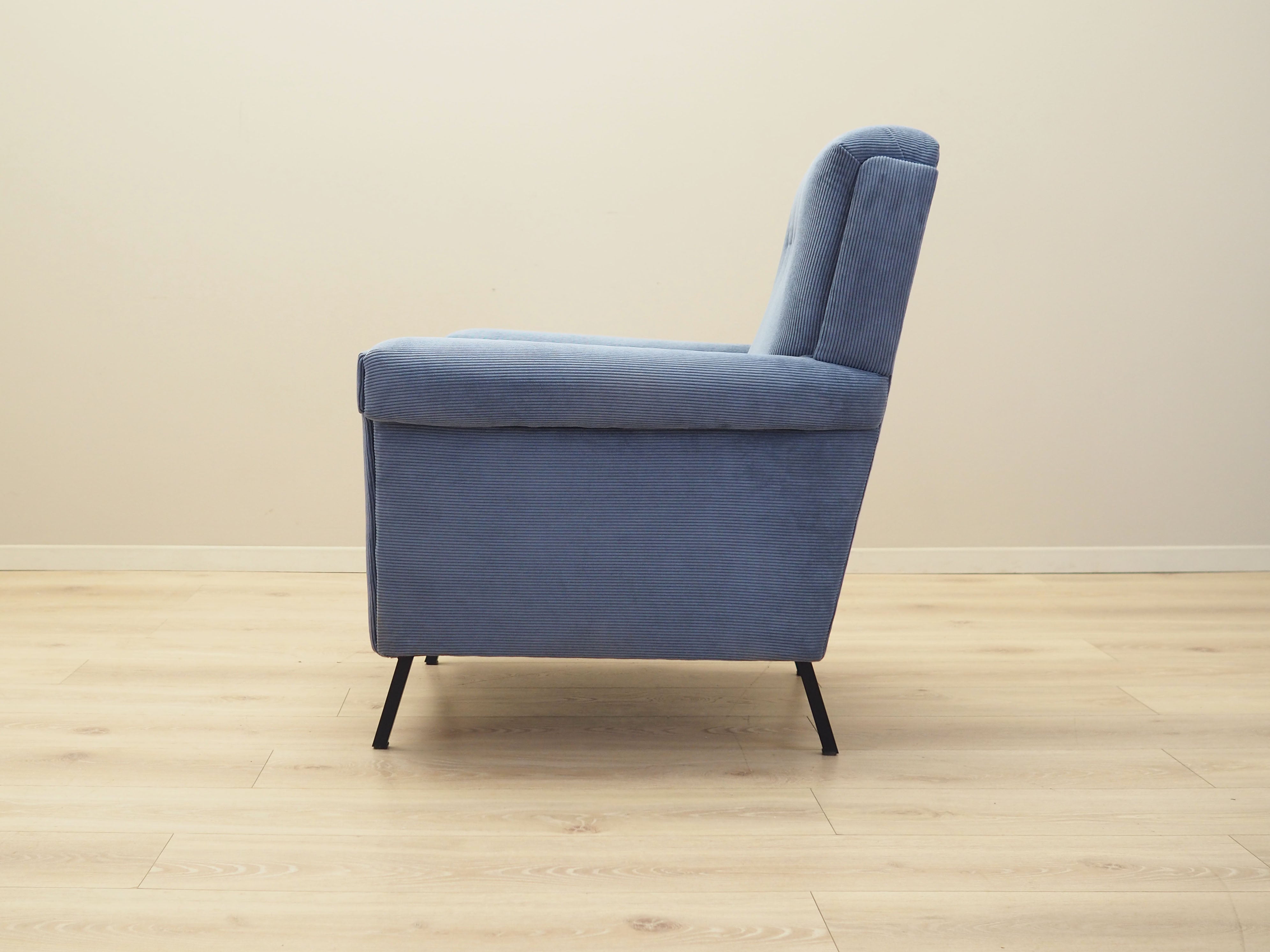 Blue_armchair_Italian_design_1970s_production_Italy