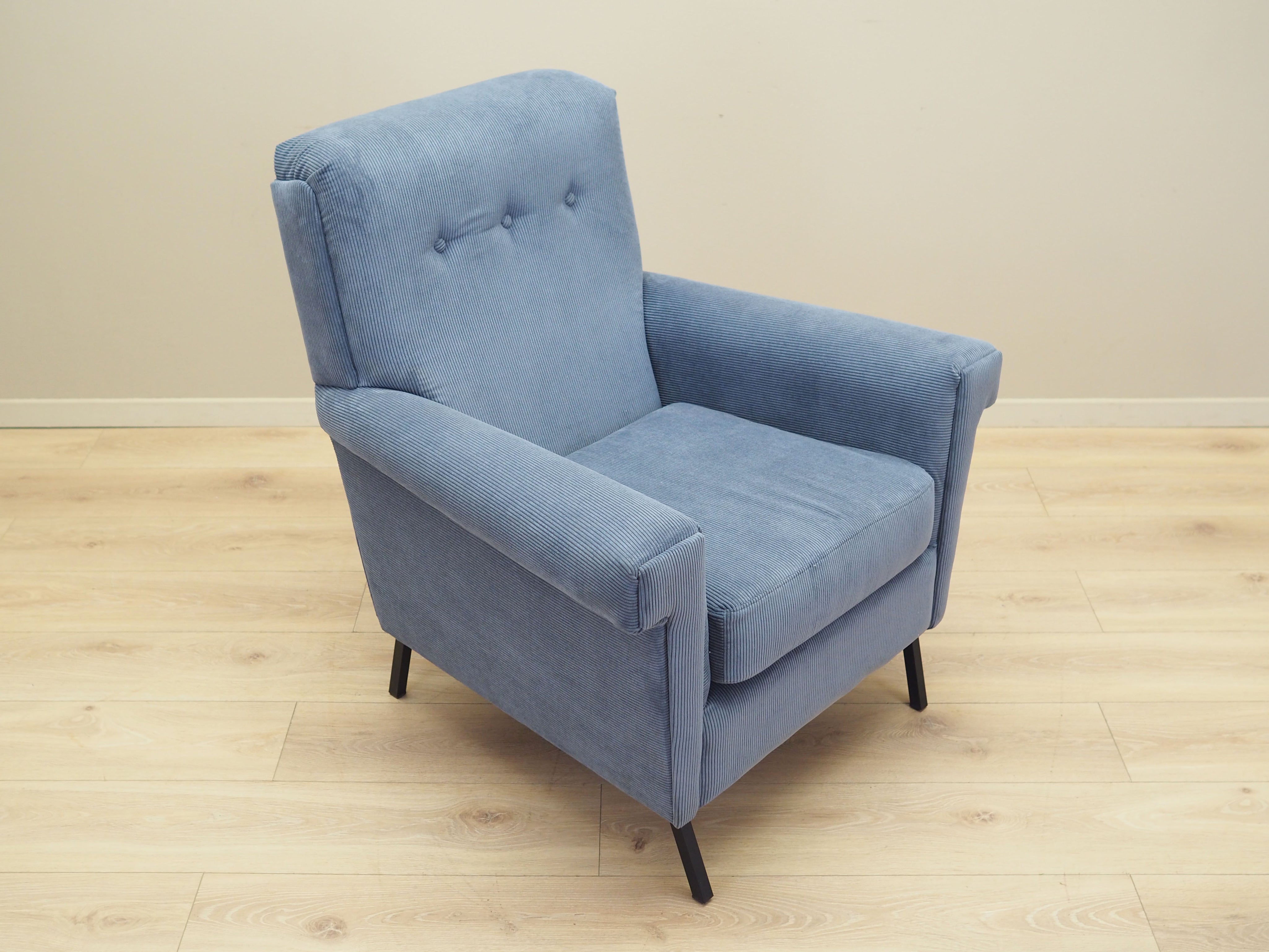 Blue_armchair_Italian_design_1970s_production_Italy