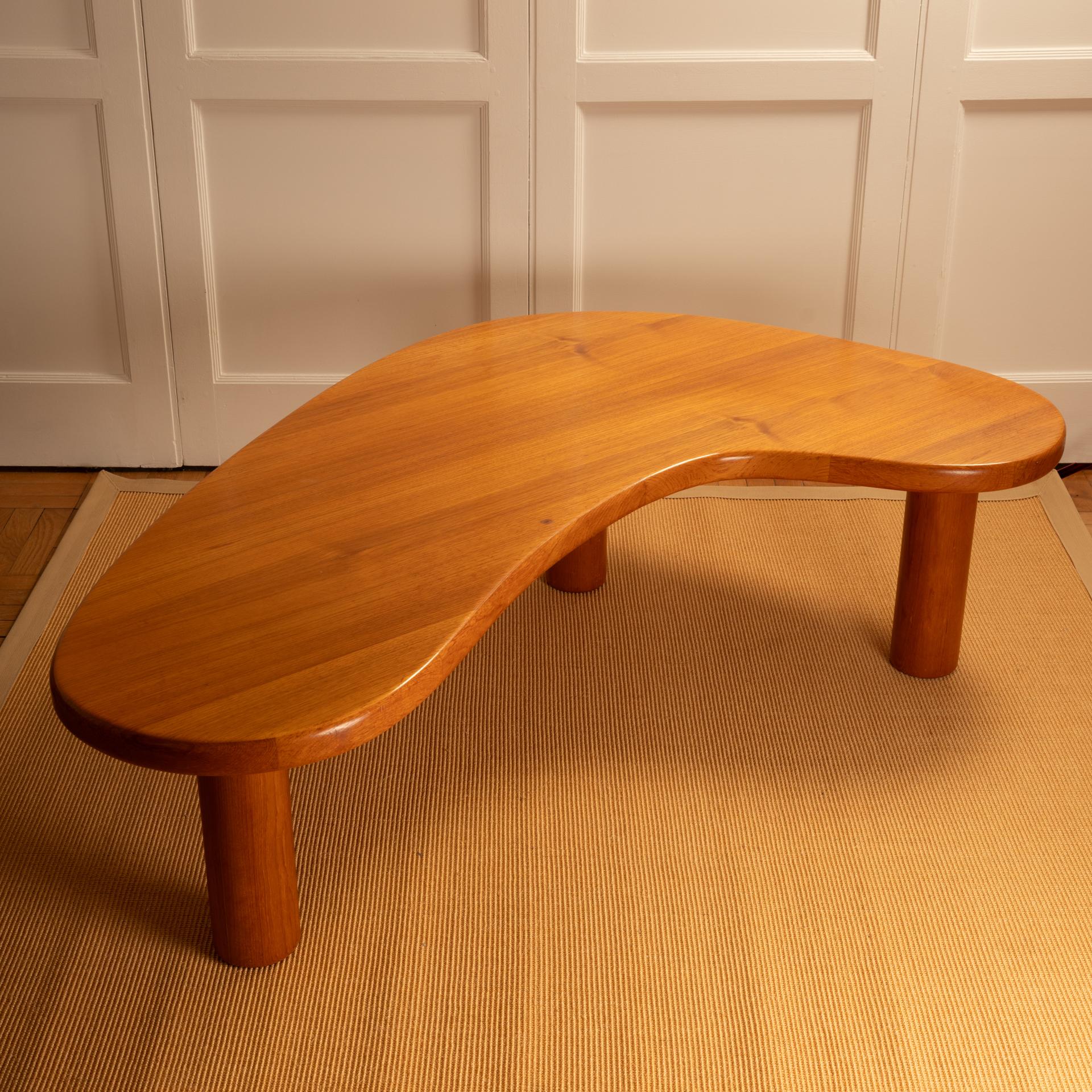 Boomerang_coffee_table