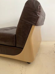 Brown_Armlesschair_in_Fiberglass_Shell