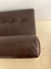 Brown_Armlesschair_in_Fiberglass_Shell