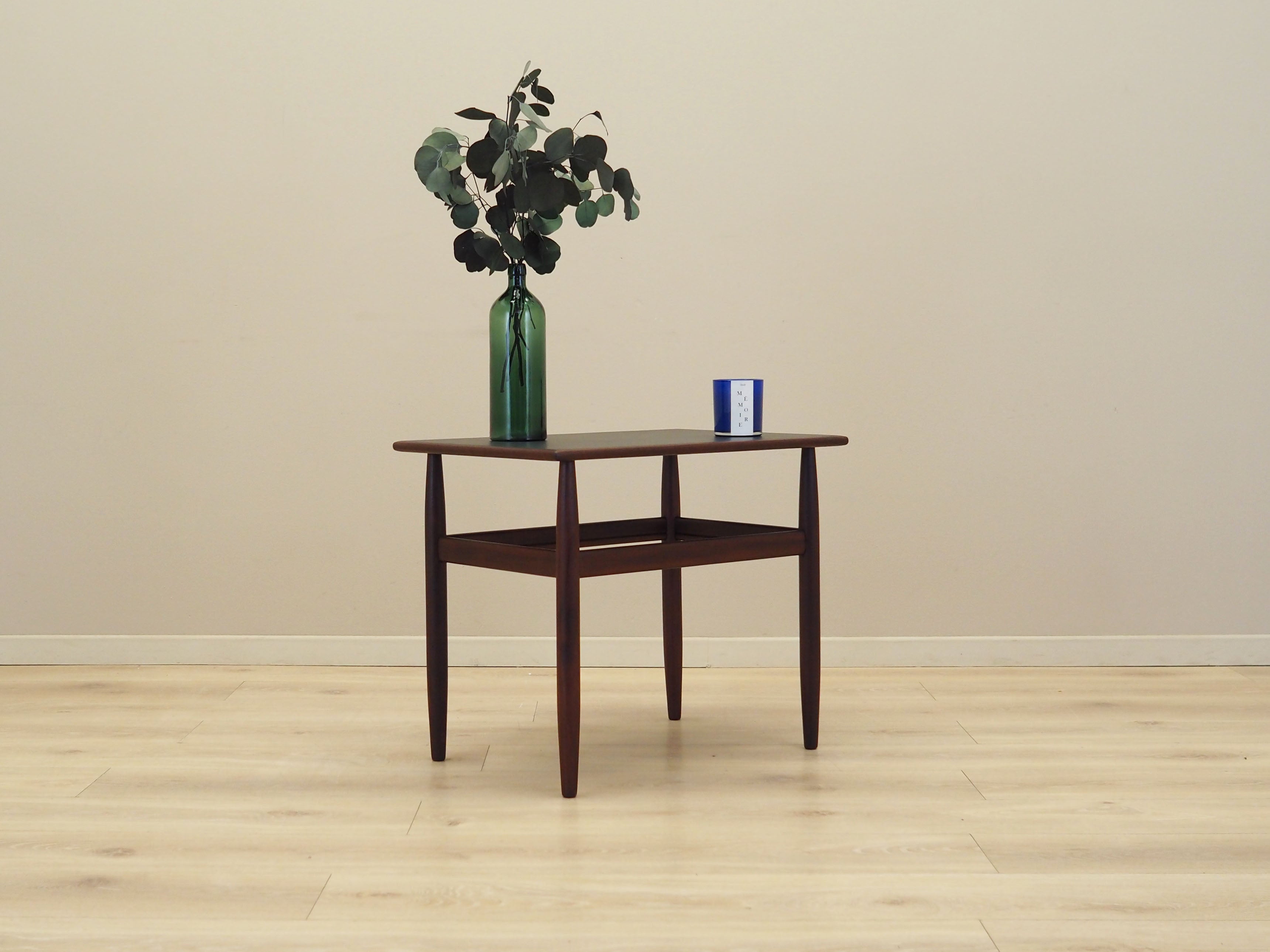 Brown_Teak_coffee_table_in_Danish_design_1970s_production_Denmark