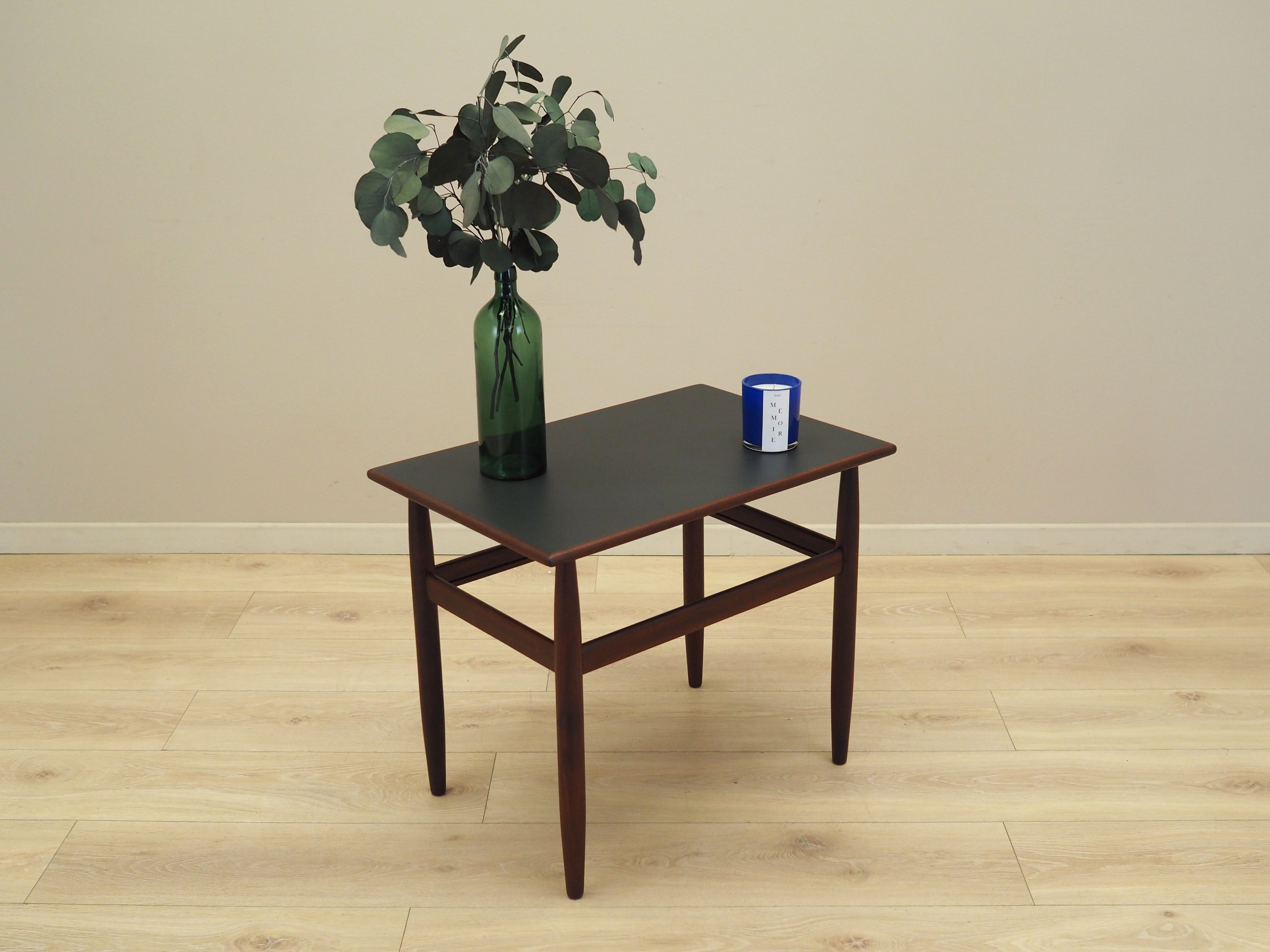 Brown_Teak_coffee_table_in_Danish_design_1970s_production_Denmark