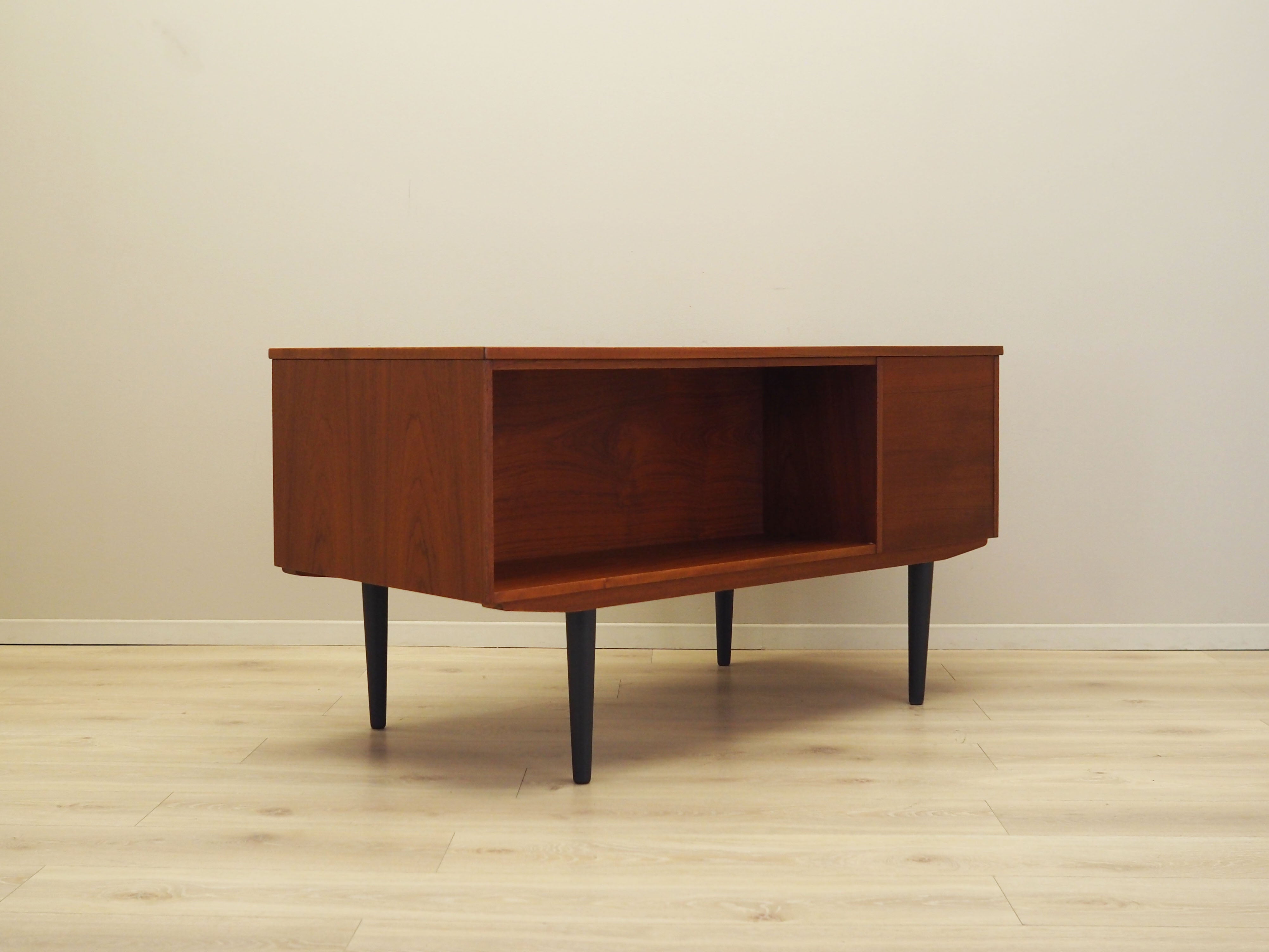 Brown_Teak_desk_Danish_design_from_1970s_production_Denmark