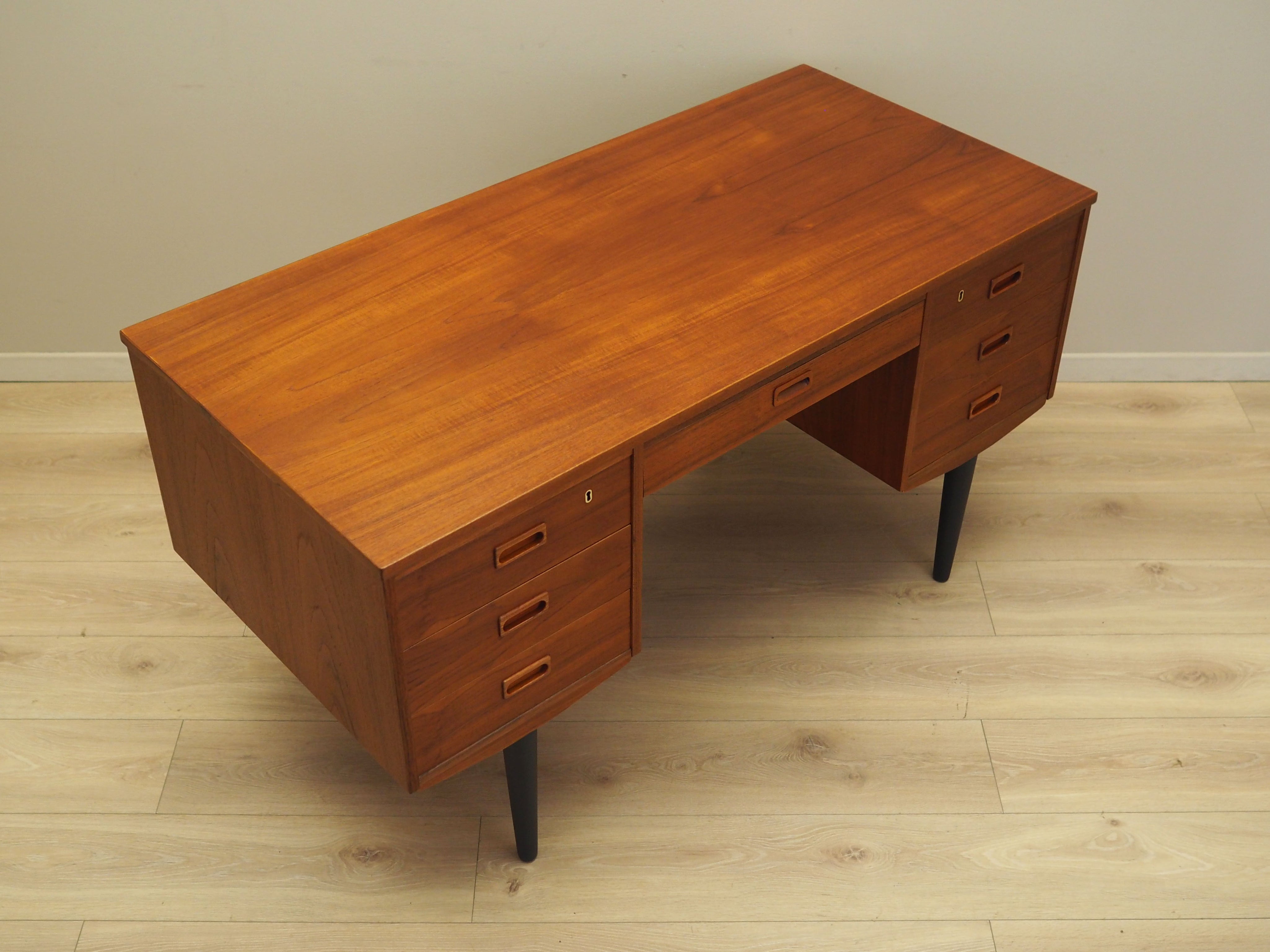 Brown_Teak_desk_Danish_design_from_1970s_production_Denmark