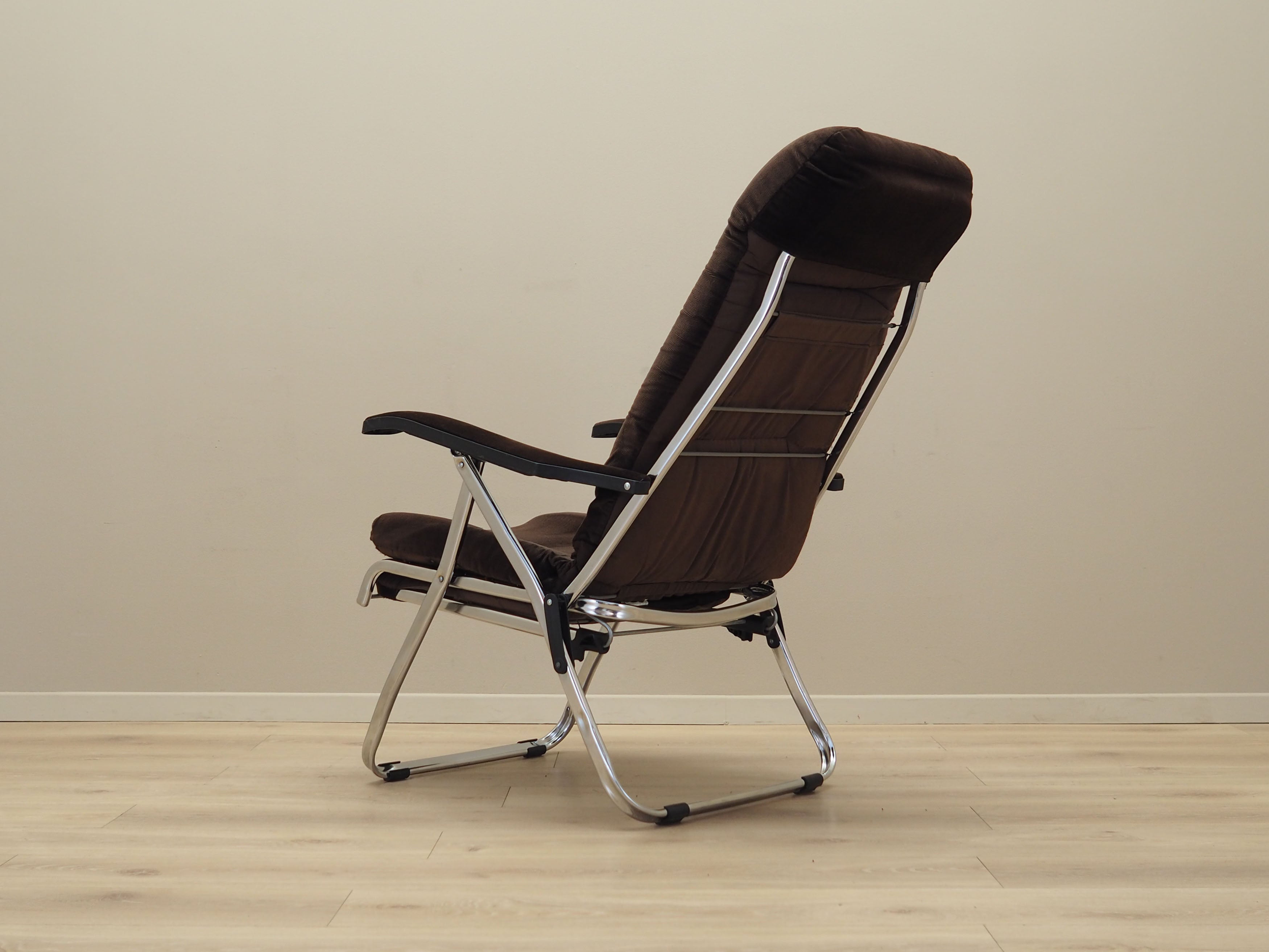 Brown_velour_armchair_Danish_design_1970s_production_Denmark