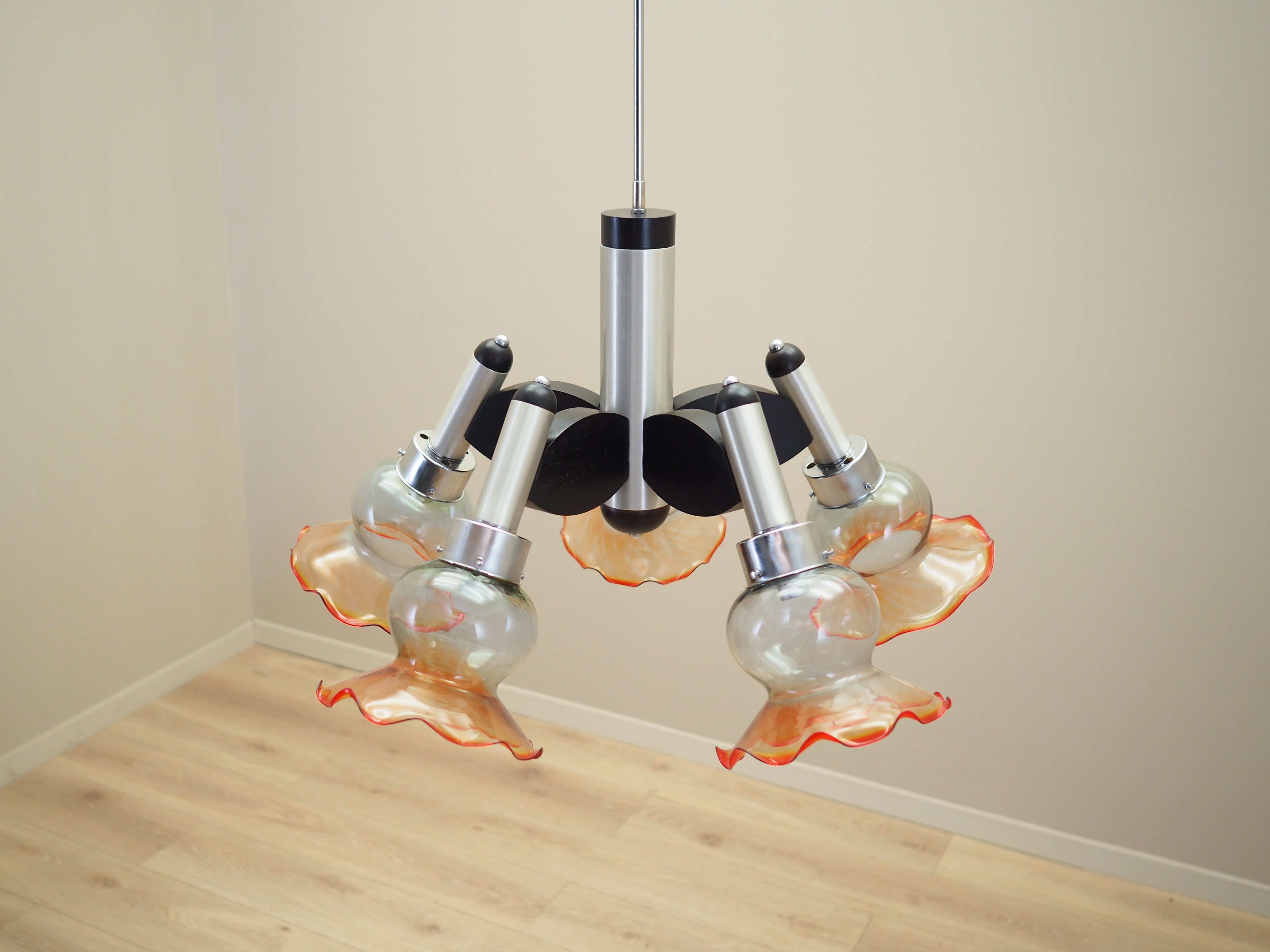 Chandelier_Italian_design_1970s_production_Italy
