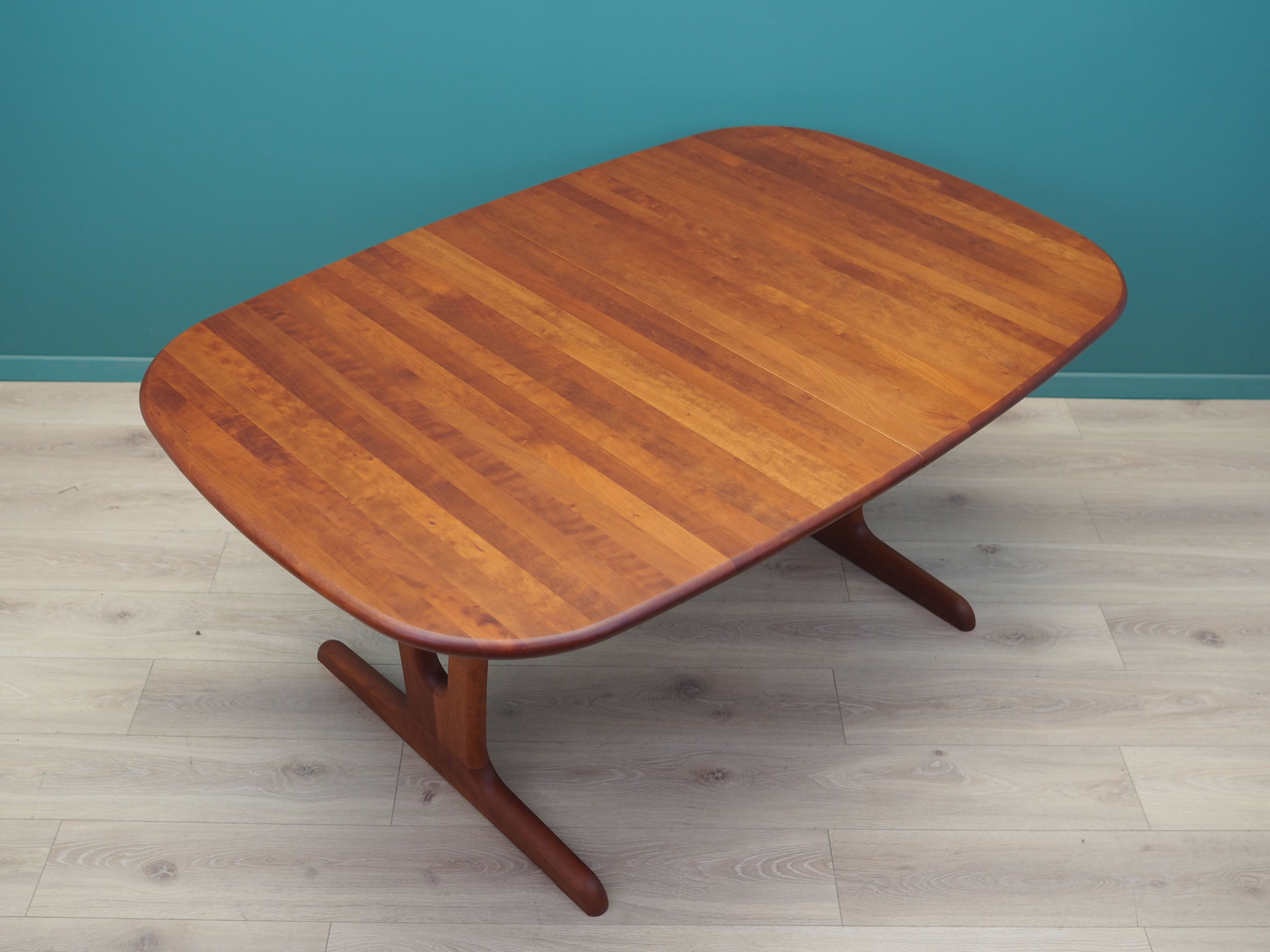 Cherry_table_Danish_design_1970s_production_Denmark