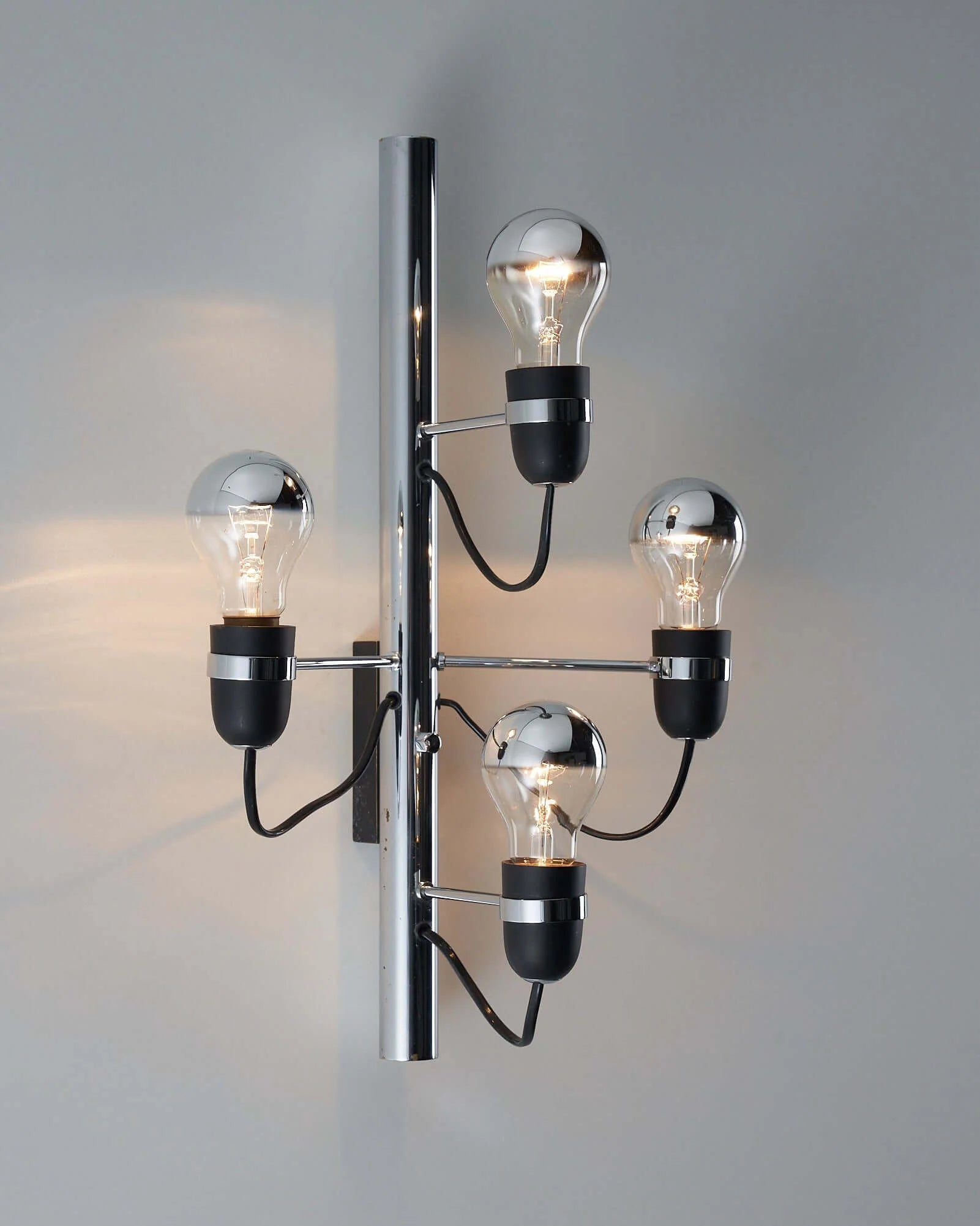 Chrome_4-Bulb_Wall_sconce_Sarfatti_Style