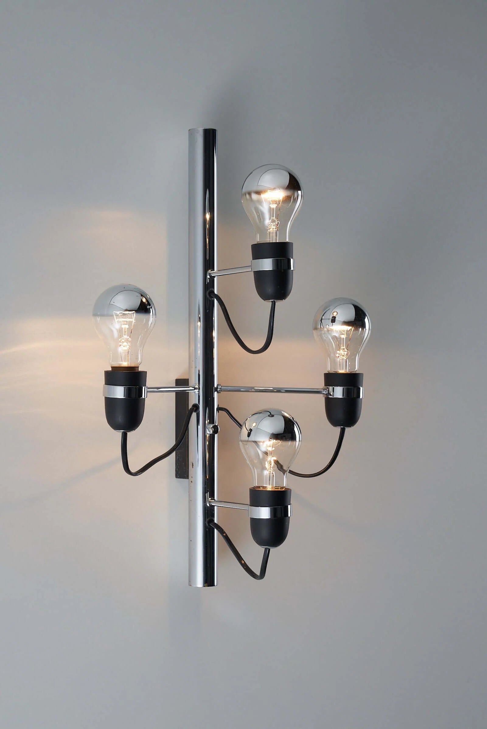 Chrome_4-Bulb_Wall_sconce_Sarfatti_Style