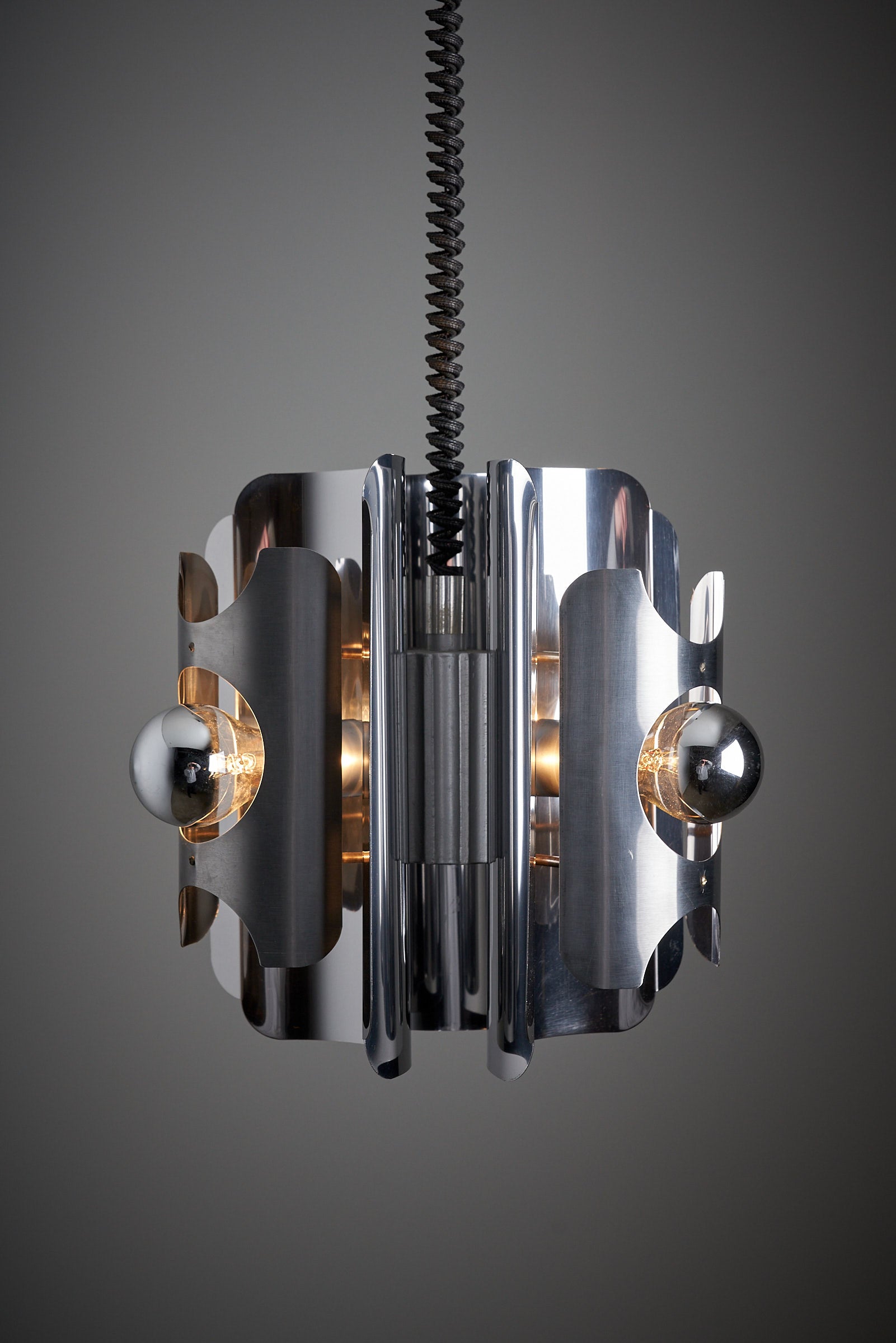 Chromed_Steel_Pendant_Space_Age