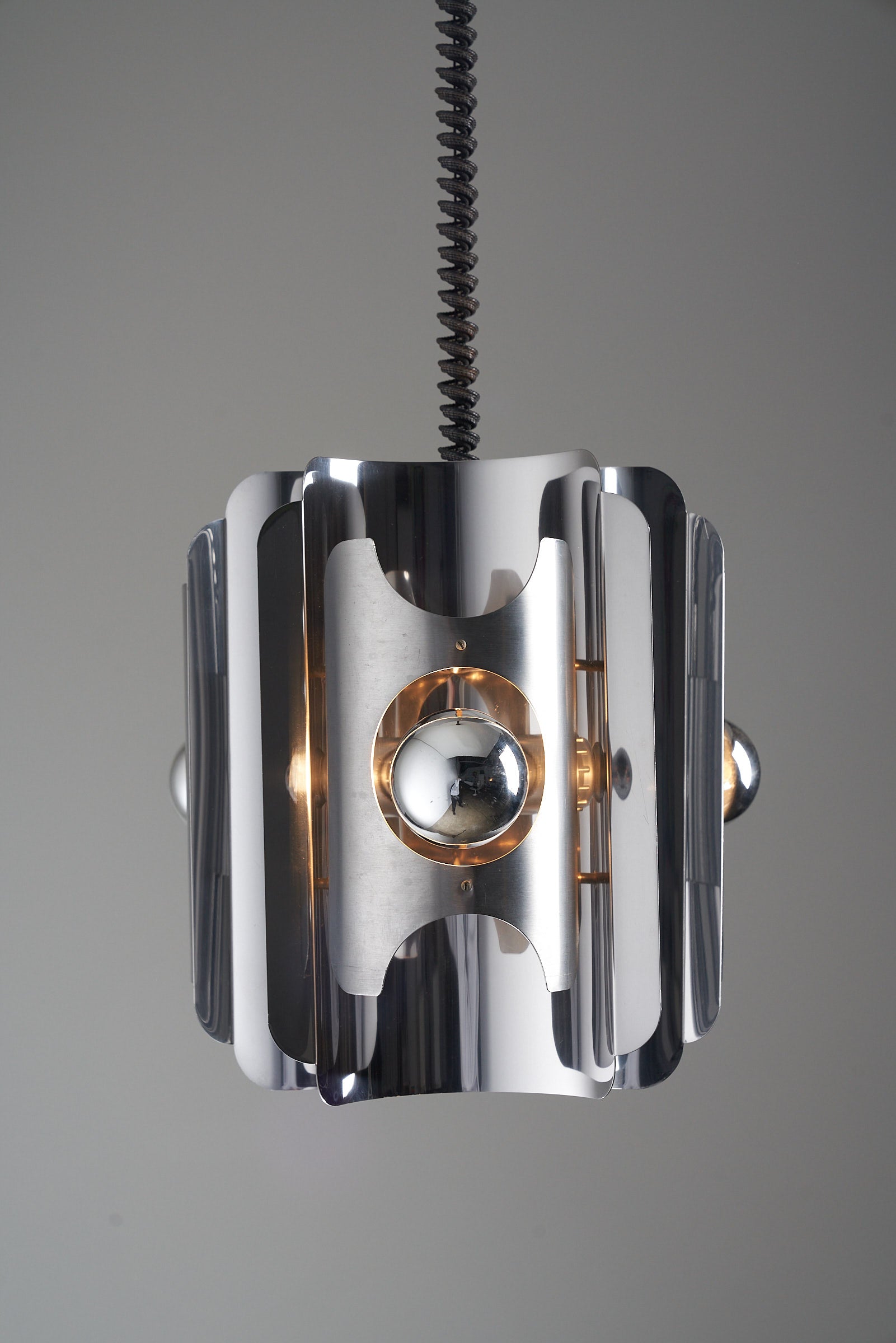 Chromed_Steel_Pendant_Space_Age