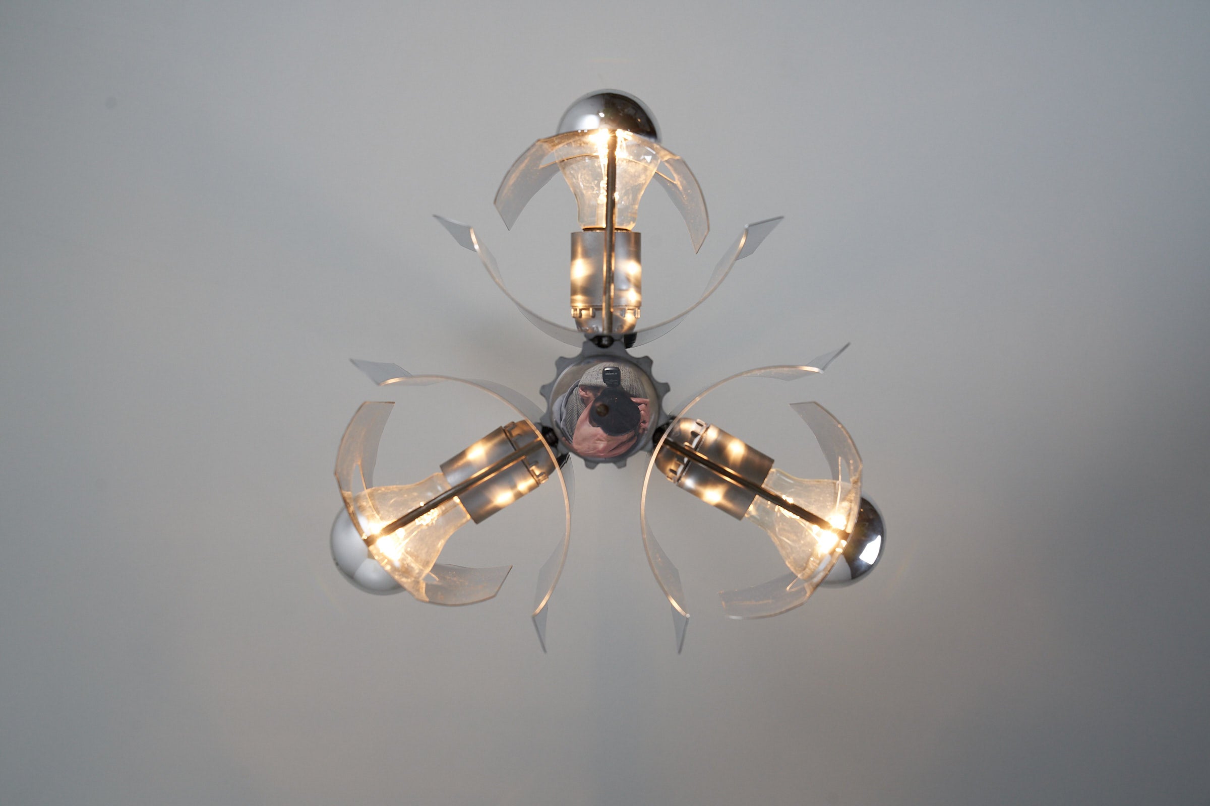 Chromed_Steel_Pendant_Space_Age
