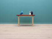 Coffee_table_Danish_design_1970s_production_Denmark