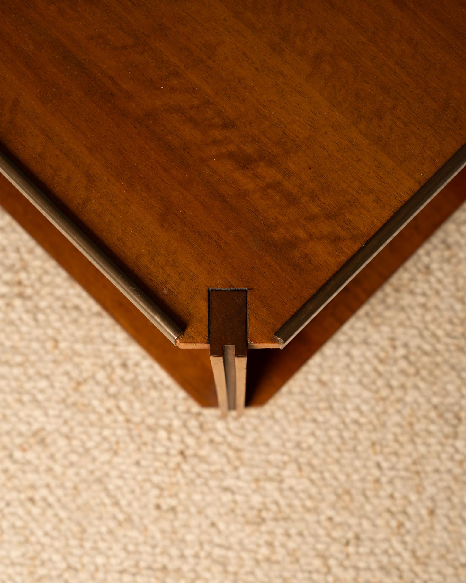 Coffee_table_attributed_to_Marco_Zanuso