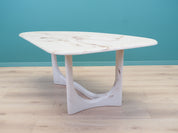 Coffee_table_in_Danish_design_from_1970s