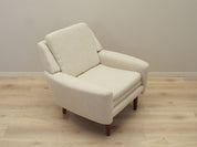 Cream_armchair_in_Danish_design_1970s_production_Denmark