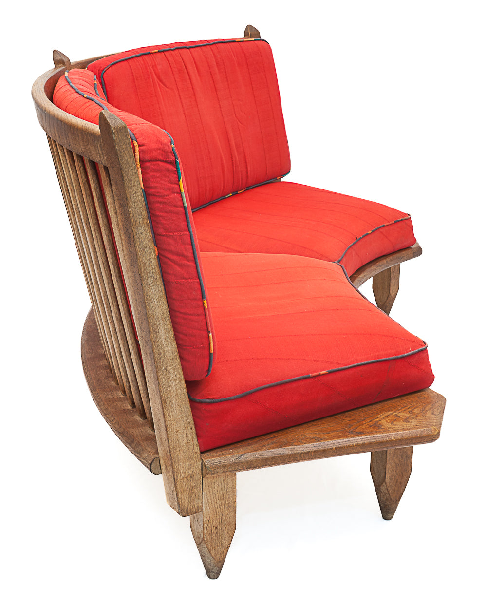 Curved_oak_bench_by_Guillerme_et_Chambron