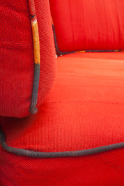 Curved_oak_bench_by_Guillerme_et_Chambron