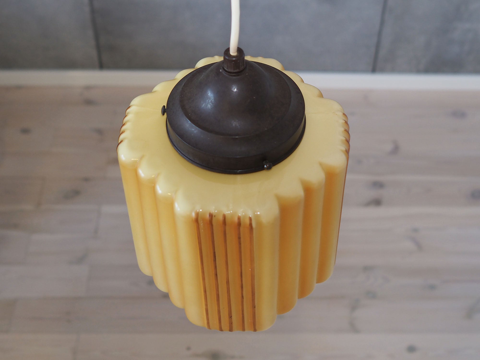 Danish_Yellow_Pendant_Lamp_1960s